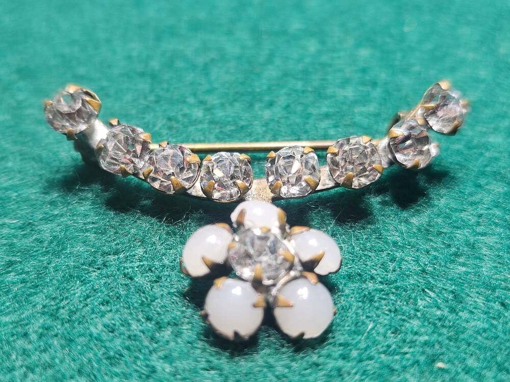 Antique Edwardian Crescent Moon BROOCH - Paste Stones .